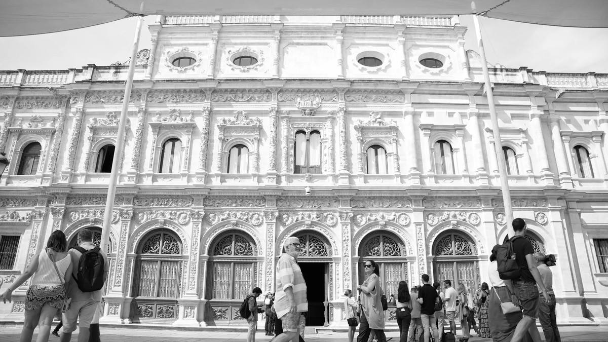 Derecho Administrativo - Enrique Arroyo Abogados