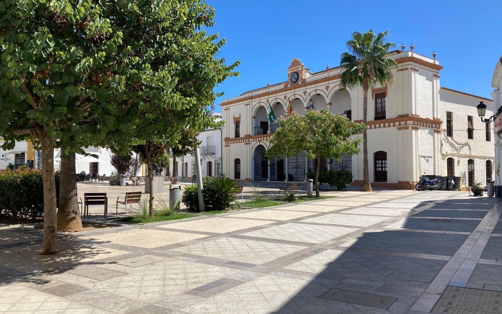 Juzgado de Huelva estima el recurso de un Policía Local de Moguer representado por Enrique Arroyo